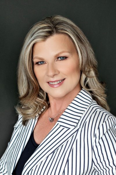 Dinah_Steele_headshot